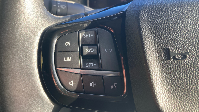 Ford Transit Custom E-320 L1 Rwd 100kW 65kWh H1 Van Limited Auto